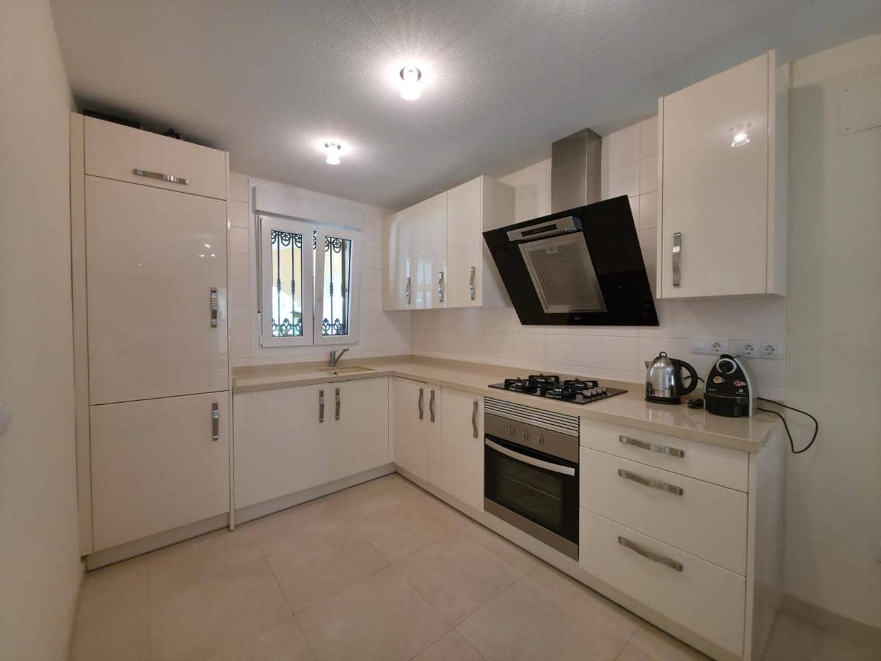 4 sypialnia Willa na sprzedaż w El Campello z basenem garażem - 550 000 € (Ref: 9301781)