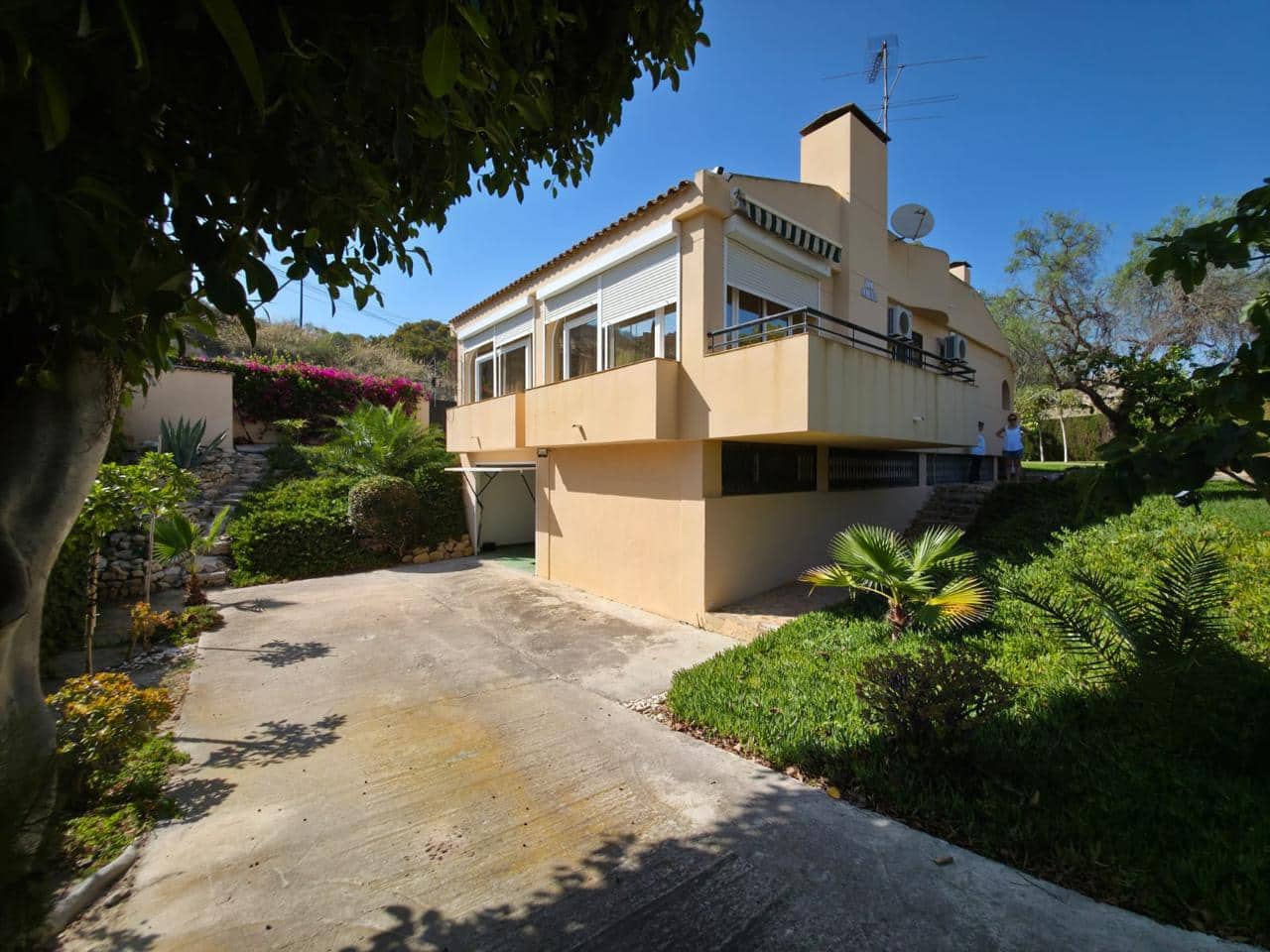 4 sypialnia Willa na sprzedaż w El Campello z basenem garażem - 550 000 € (Ref: 9301781)