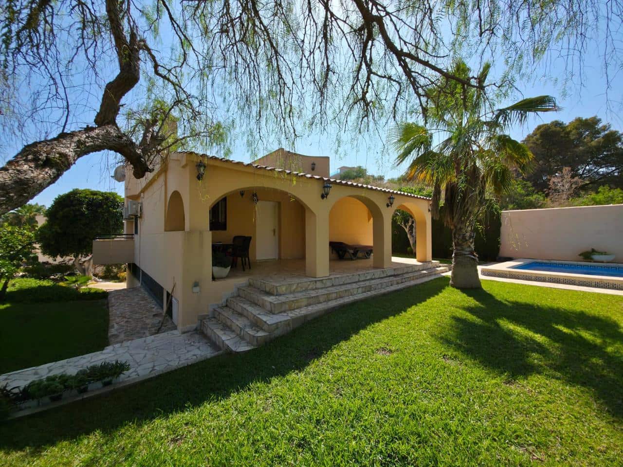 4 sypialnia Willa na sprzedaż w El Campello z basenem garażem - 550 000 € (Ref: 9301781)