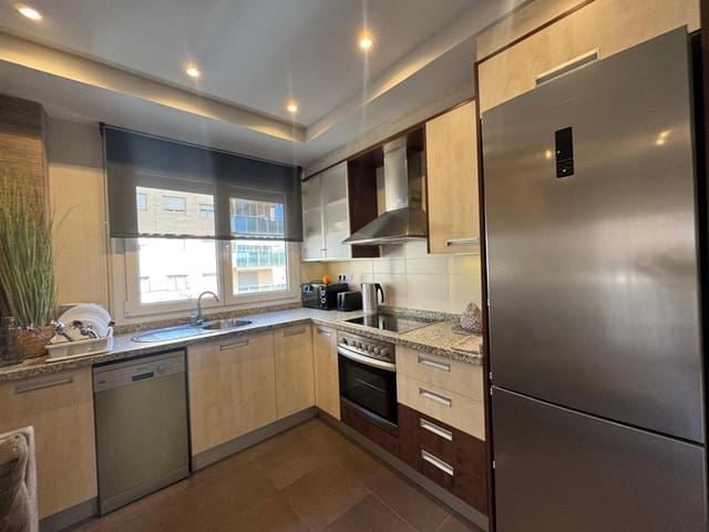 2 makuuhuone Asunto myytävänä paikassa El Campello - 305 000 € (Ref: 9307116)