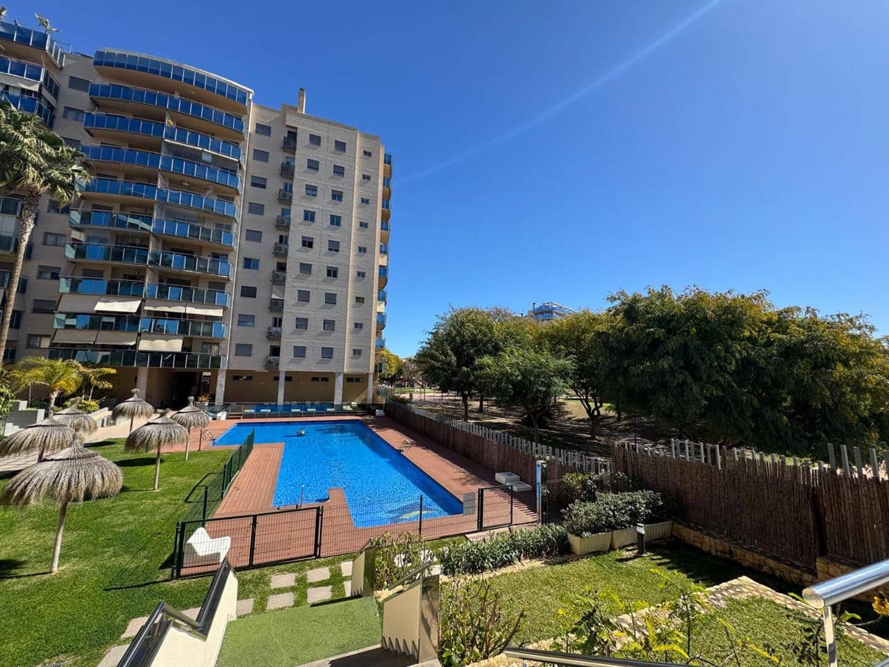 2 makuuhuone Asunto myytävänä paikassa El Campello - 305 000 € (Ref: 9307116)