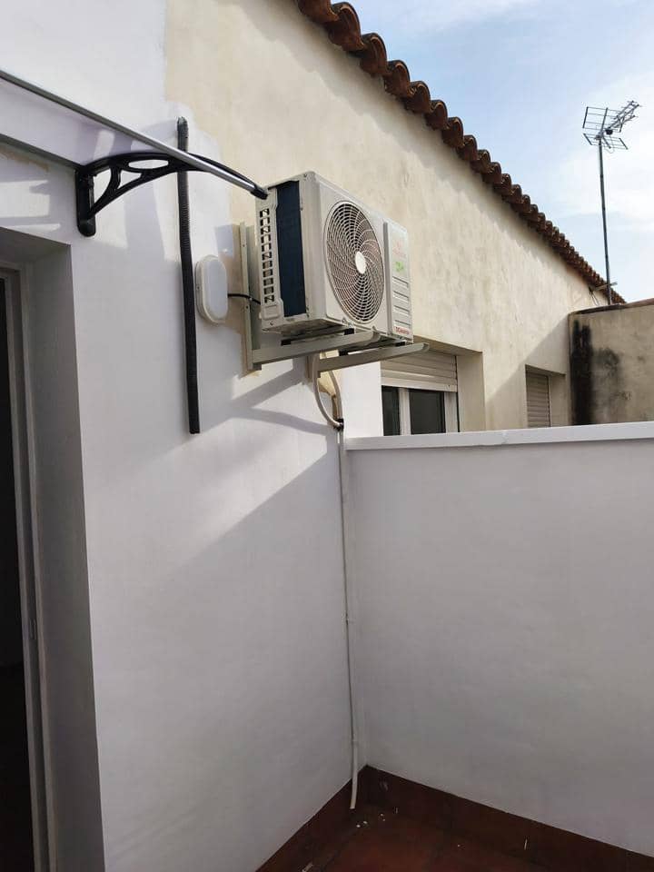 4 soverom Villa til salgs i Monforte del Cid med garasje - € 260 000 (Ref: 9316984)