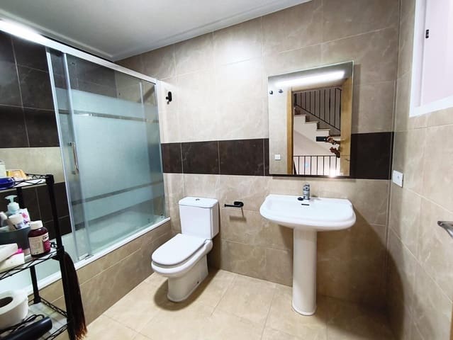 4 soverom Villa til salgs i Monforte del Cid med garasje - € 260 000 (Ref: 9316984)