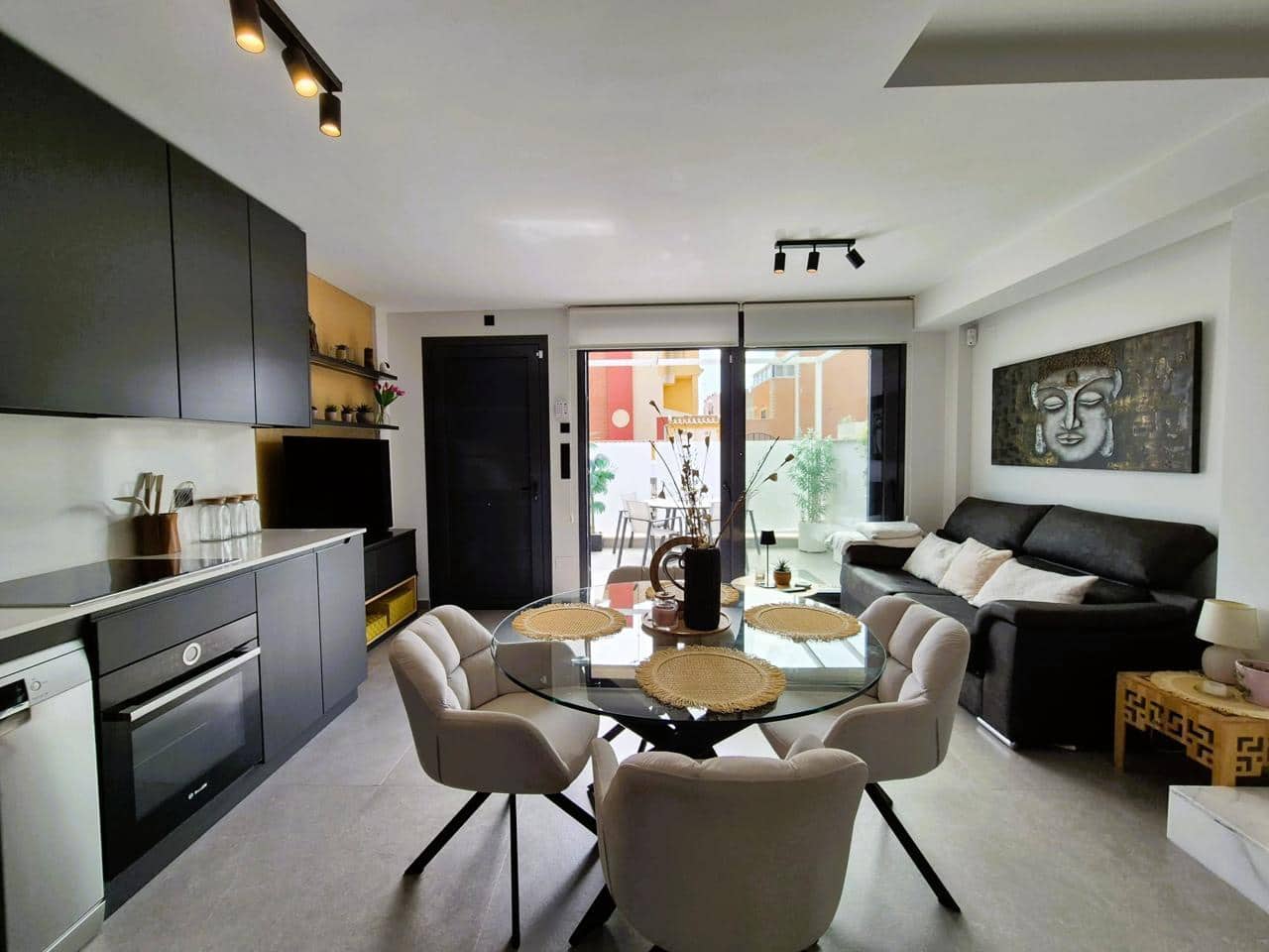 3 soverom Villa til salgs i Guardamar del Segura med svømmebasseng garasje - € 449 000 (Ref: 9319998)