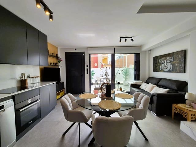 3 soverom Villa til salgs i Los Secanos, Guardamar del Segura med svømmebasseng garasje - € 449 000 (Ref: 9319998)