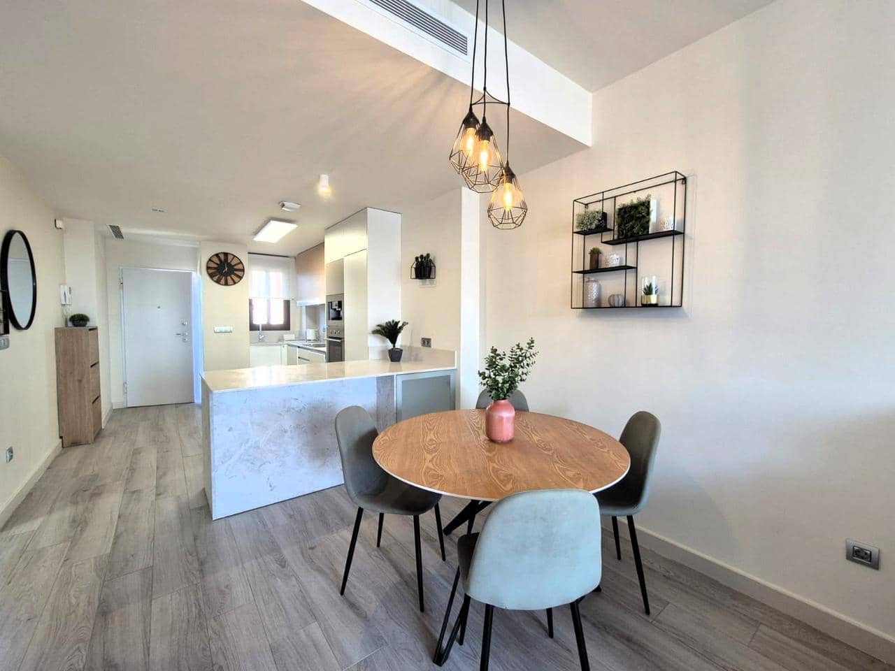 Piso de 2 habitaciones en Guardamar del Segura en venta con garaje - 270.000 € (Ref: 9336921)