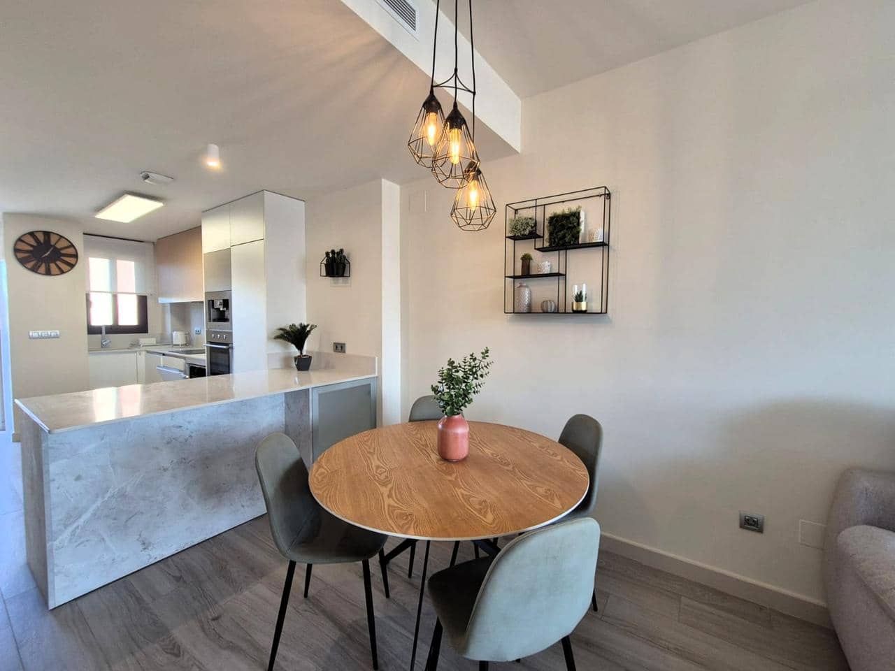 Piso de 2 habitaciones en Guardamar del Segura en venta con garaje - 270.000 € (Ref: 9336921)