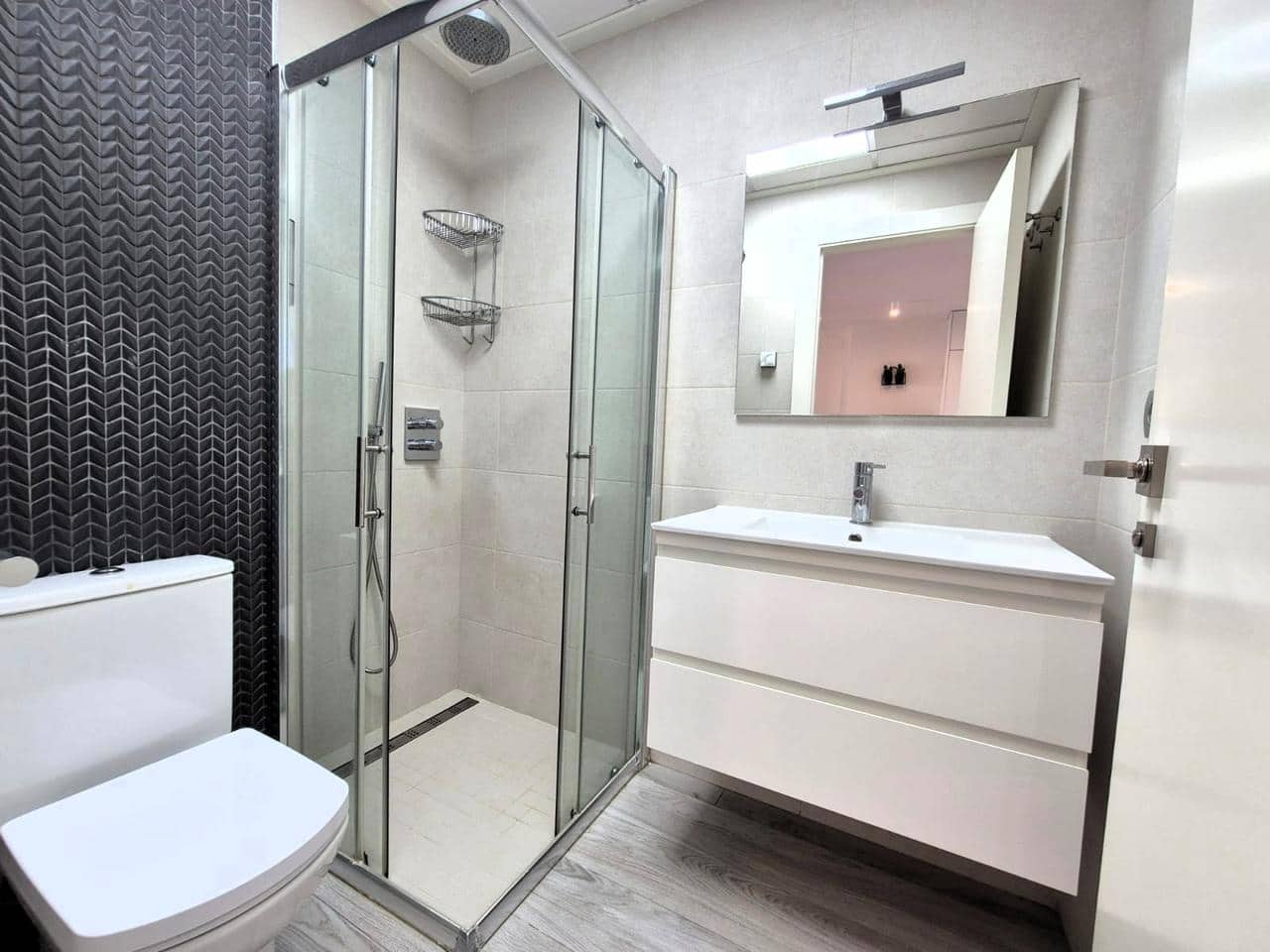 Piso de 2 habitaciones en Guardamar del Segura en venta con garaje - 270.000 € (Ref: 9336921)