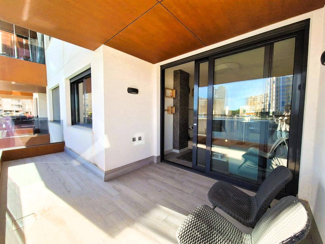 Piso de 2 habitaciones en Guardamar del Segura en venta con garaje - 270.000 € (Ref: 9336921)