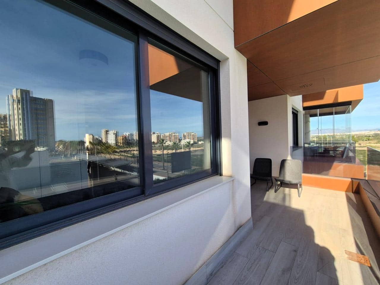 Piso de 2 habitaciones en Guardamar del Segura en venta con garaje - 270.000 € (Ref: 9336921)