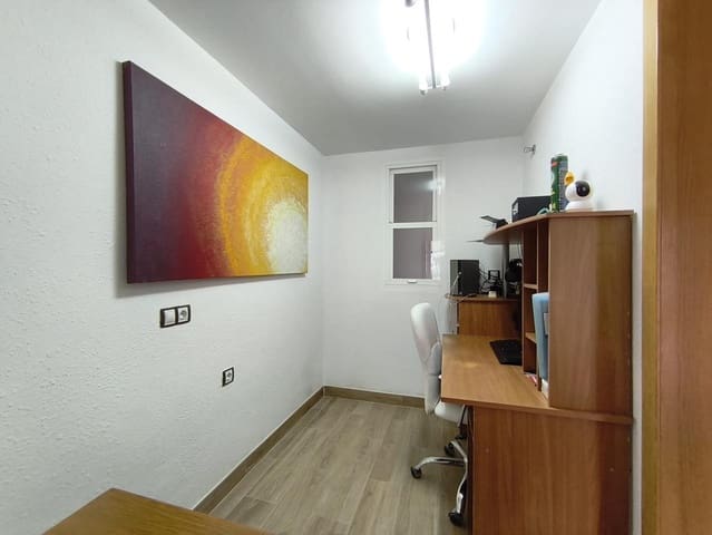 4 makuuhuone Asunto myytävänä paikassa Coveta Fuma, El Campello - 515 000 € (Ref: 9357939)