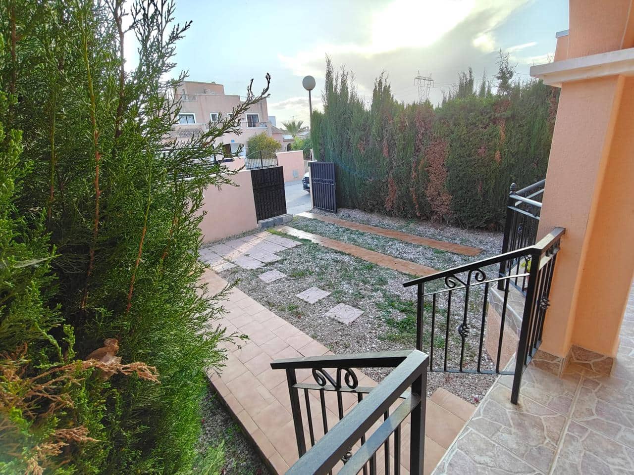 3 bedroom Villa for sale in Los Montesinos with pool - € 175,000 (Ref: 9379323)