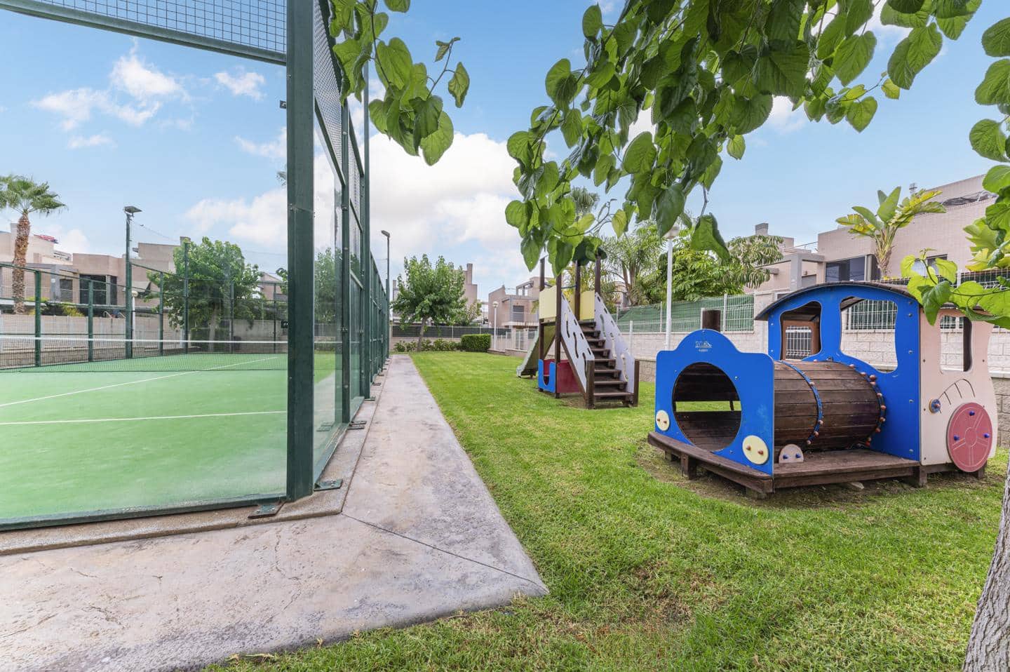 5 bedroom Villa for sale in Muchamiel / Mutxamel with pool - € 700,000 (Ref: 9379719)