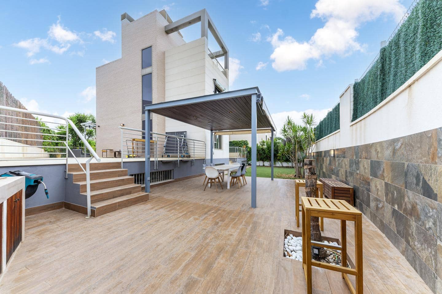 5 bedroom Villa for sale in Muchamiel / Mutxamel with pool - € 700,000 (Ref: 9379719)