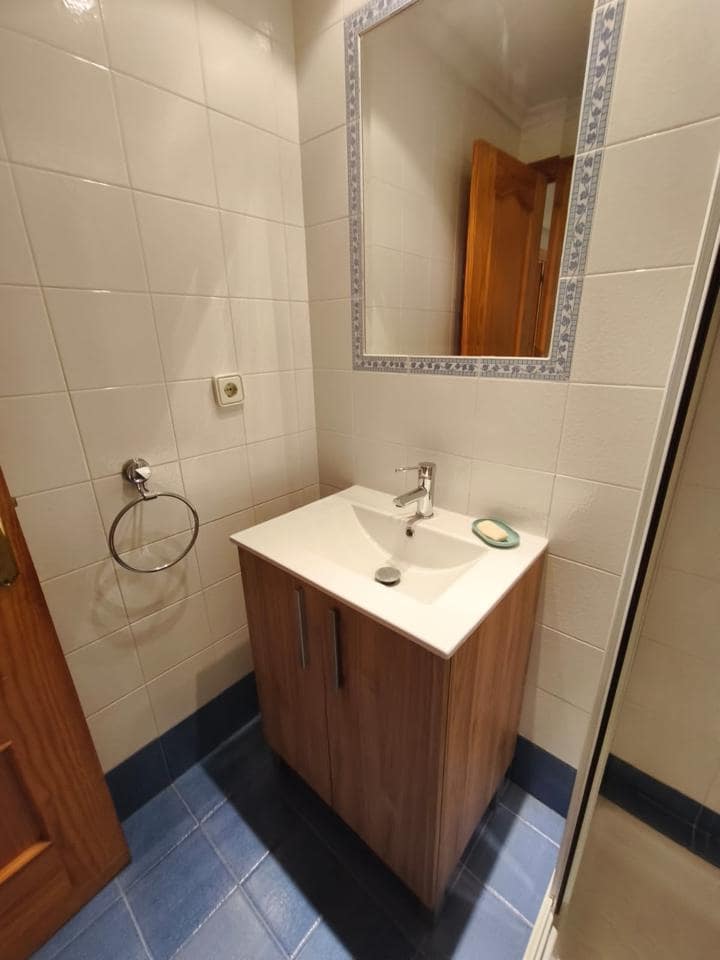 3 quarto Apartamento para arrendar em Alicante cidade com piscina garagem - 1 200 € (Ref: 9411314)