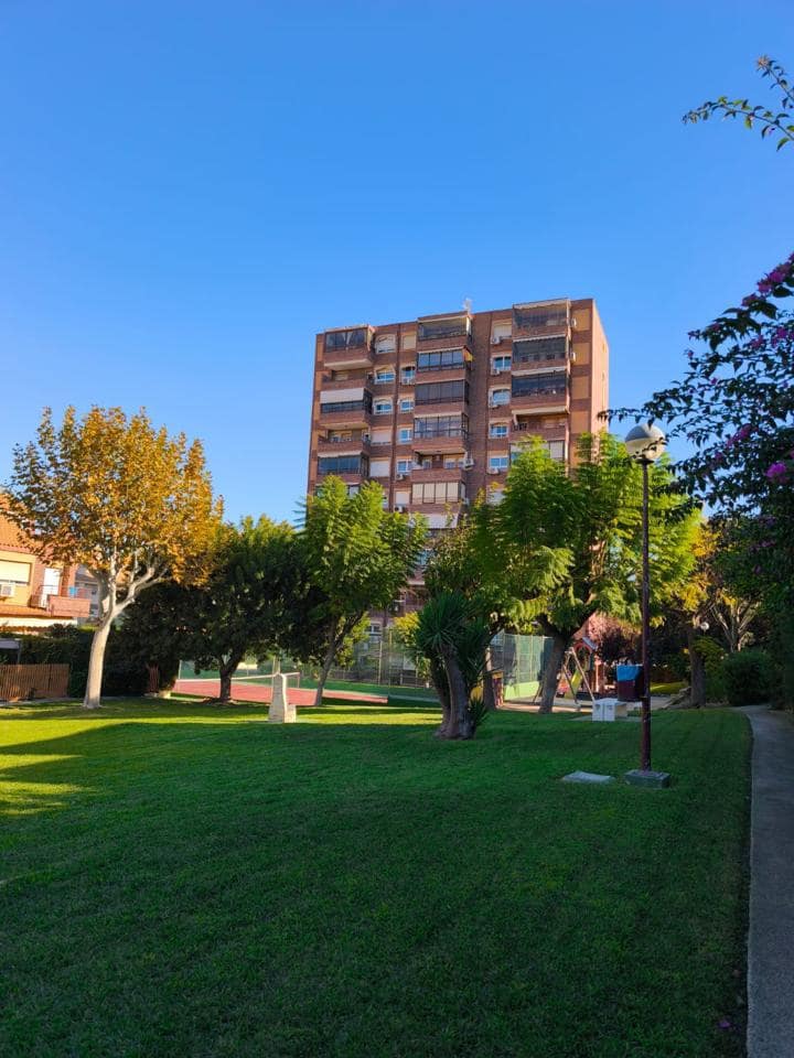 3 quarto Apartamento para arrendar em Alicante cidade com piscina garagem - 1 200 € (Ref: 9411314)