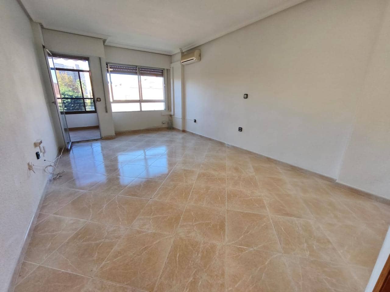 3 quarto Apartamento para arrendar em Alicante cidade com piscina garagem - 1 200 € (Ref: 9411314)