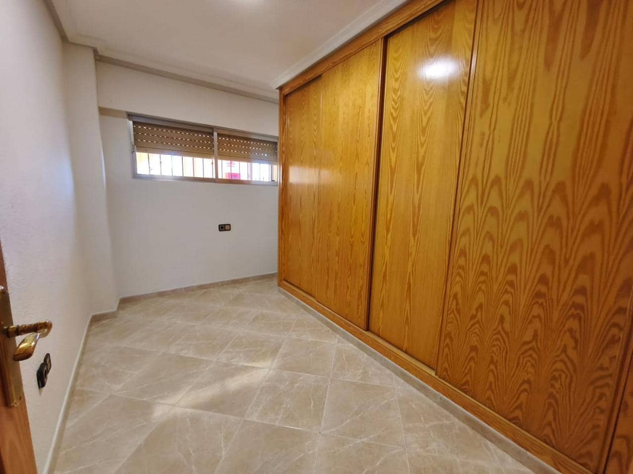 3 quarto Apartamento para arrendar em Alicante cidade com piscina garagem - 1 200 € (Ref: 9411314)