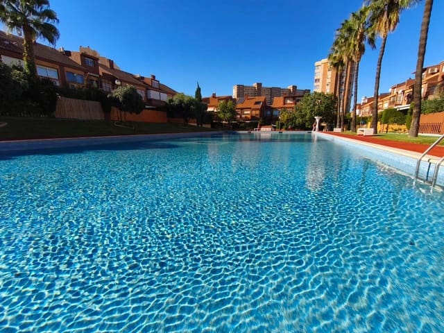 3 quarto Apartamento para arrendar em Cabo de las Huertas, Alicante cidade com piscina garagem - 1 200 € (Ref: 9411314)