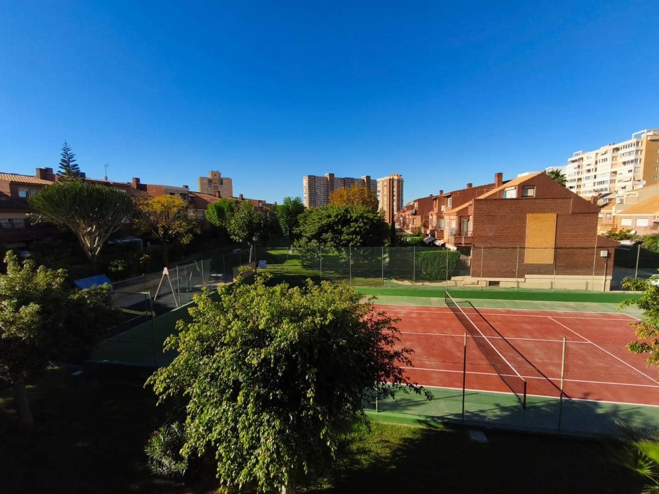 3 quarto Apartamento para arrendar em Alicante cidade com piscina garagem - 1 200 € (Ref: 9411314)