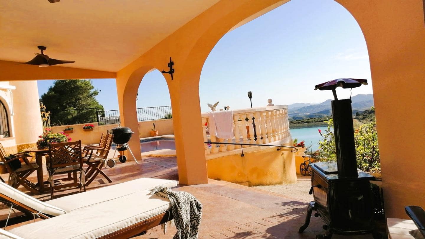 5 bedroom Villa for sale in Busot - € 595,000 (Ref: 9421493)