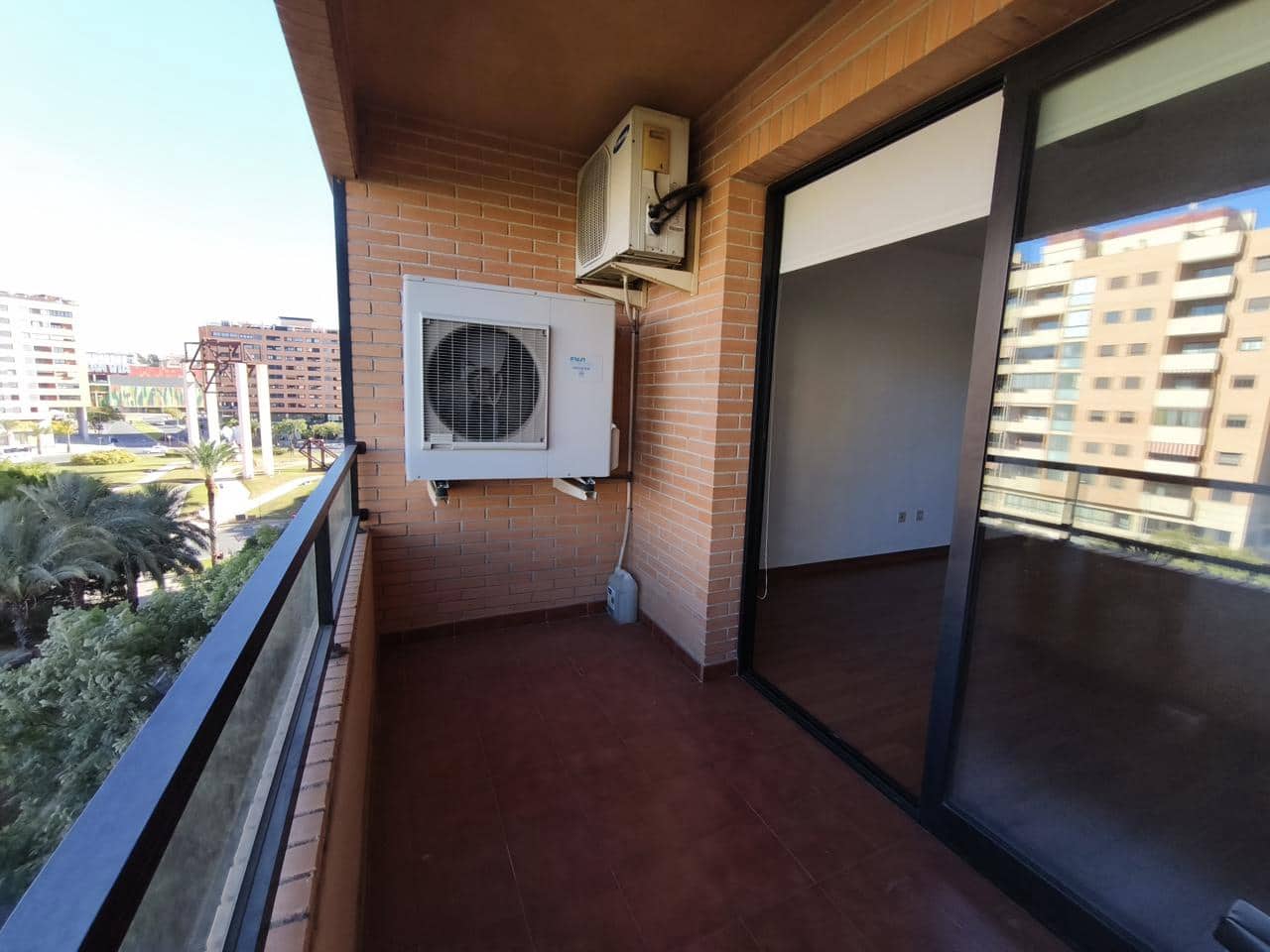 4 soveværelse Lejlighed til leje i Alicante by med swimmingpool garage - € 1.450 (Ref: 9421680)