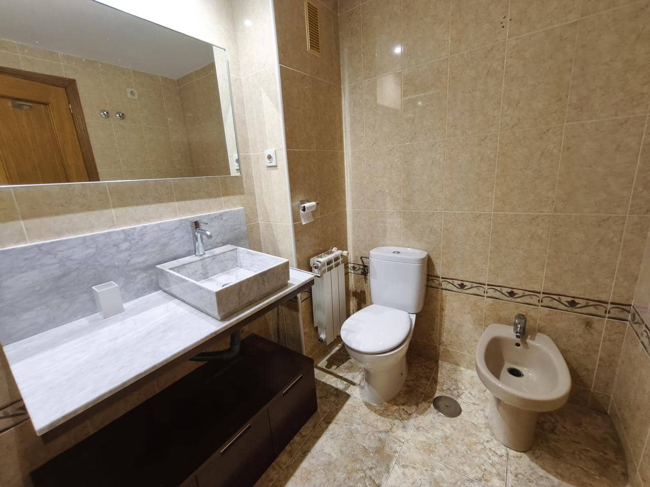 4 soveværelse Lejlighed til leje i Alicante by med swimmingpool garage - € 1.450 (Ref: 9421680)