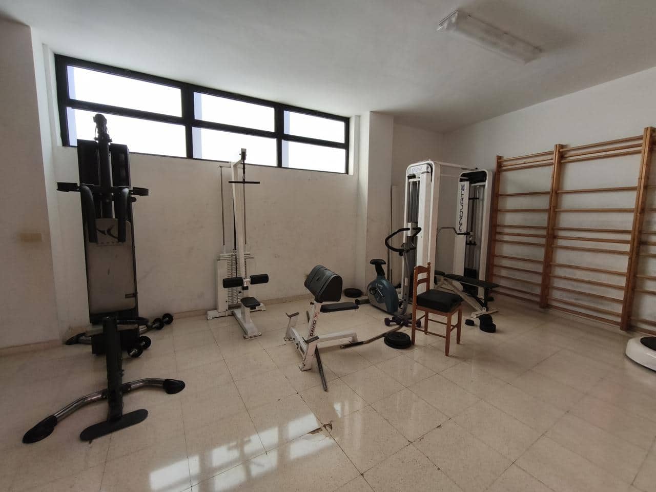 4 soveværelse Lejlighed til leje i Alicante by med swimmingpool garage - € 1.450 (Ref: 9421680)