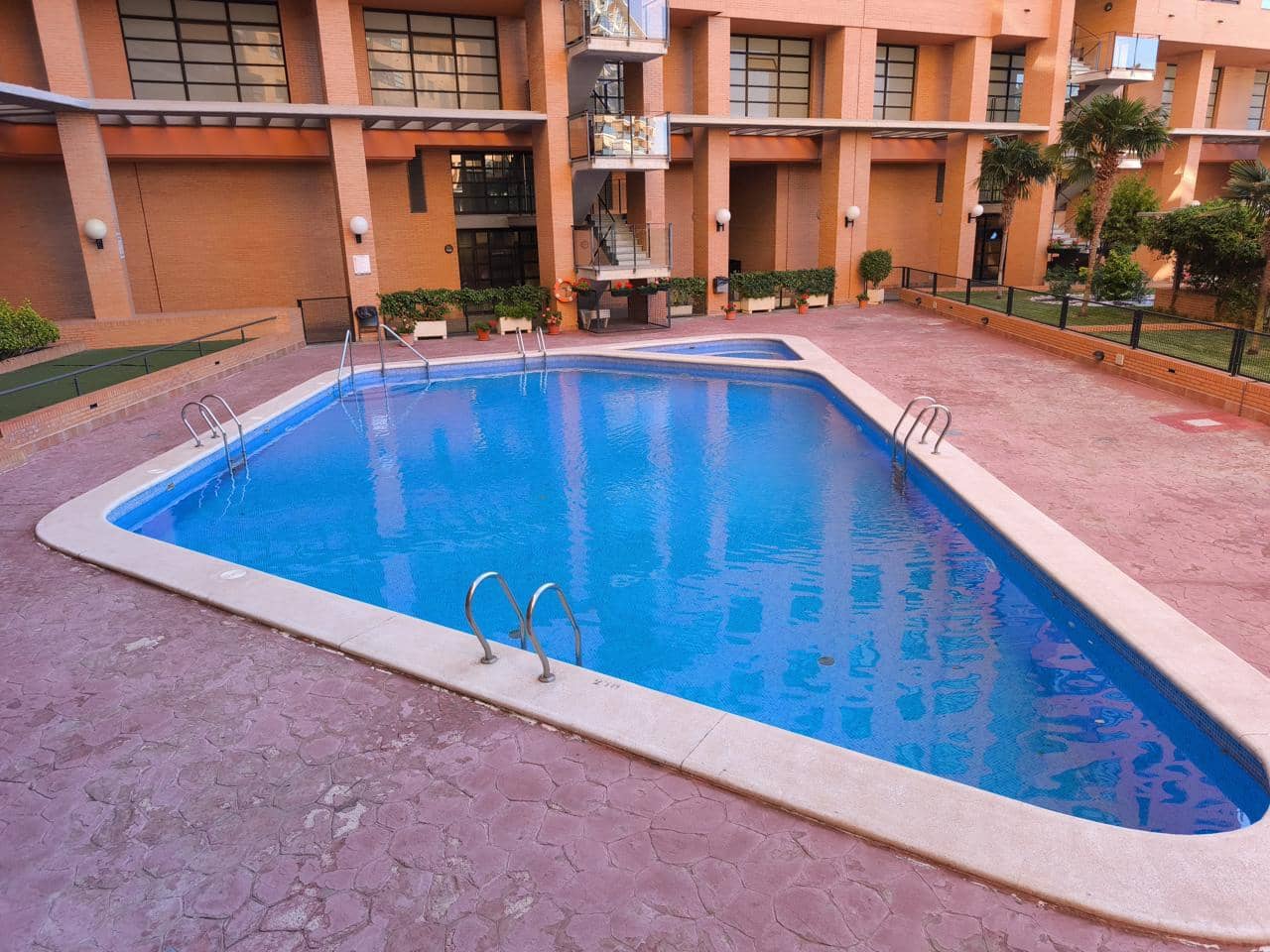 4 soveværelse Lejlighed til leje i Alicante by med swimmingpool garage - € 1.450 (Ref: 9421680)