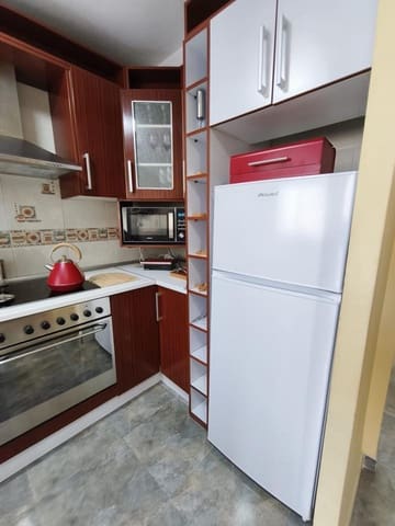 2 soveværelse Lejlighed til leje i Albufereta, Alicante by med swimmingpool garage - € 900 (Ref: 9438537)