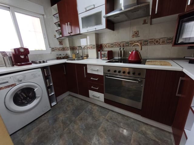 2 soveværelse Lejlighed til leje i Albufereta, Alicante by med swimmingpool garage - € 900 (Ref: 9438537)