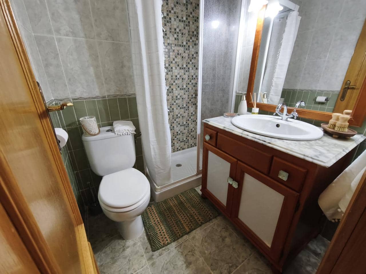 2 soverom Leilighet til leie i Alicante by med svømmebasseng garasje - € 900 (Ref: 9438537)