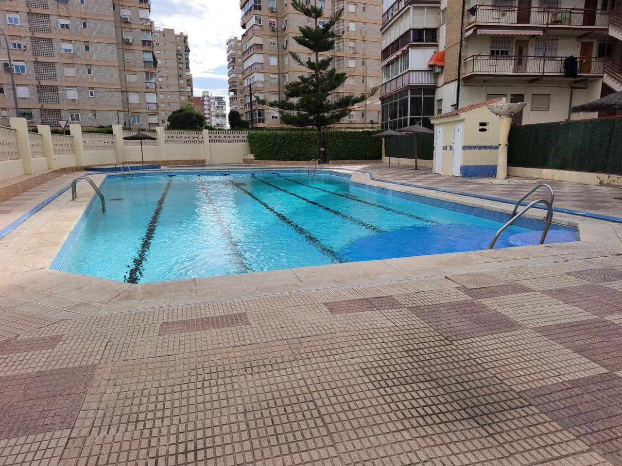 2 soverom Leilighet til leie i Alicante by med svømmebasseng garasje - € 900 (Ref: 9438537)