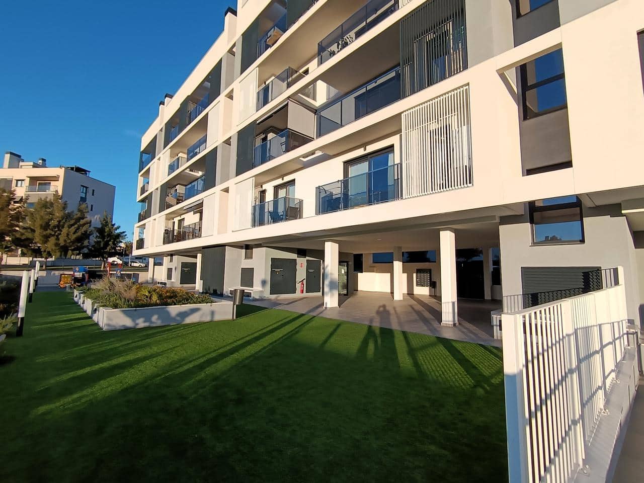 3 soveværelse Lejlighed til salg i Alicante by med garage - € 450.000 (Ref: 9448508)