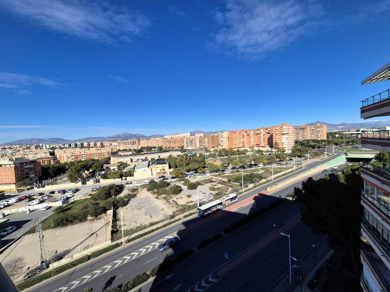 Piso de 4 habitaciones en Alicante / Alacant ciudad en venta con garaje - 395.000 € (Ref: 9490869)