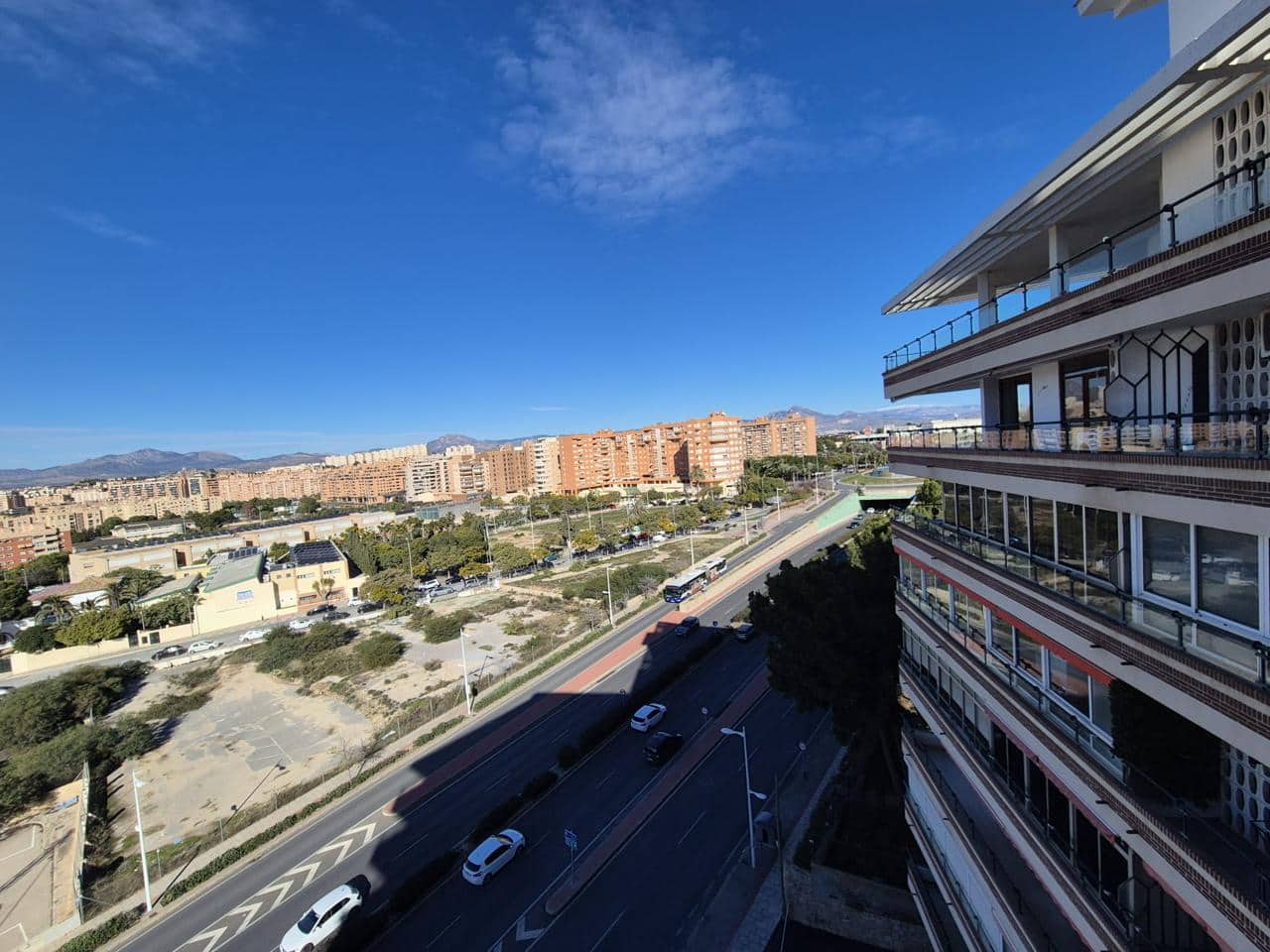 Piso de 4 habitaciones en Alicante / Alacant ciudad en venta con garaje - 395.000 € (Ref: 9490869)
