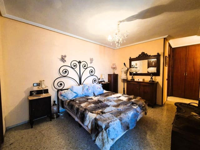 Piso de 4 habitaciones en Vistahermosa, Alicante / Alacant ciudad en venta con garaje - 395.000 € (Ref: 9490869)