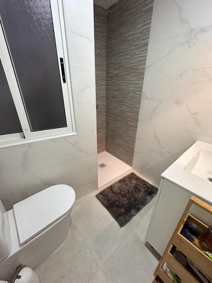 2 bedroom Flat for sale in Alicante / Alacant city - € 155,000 (Ref: 9491653)