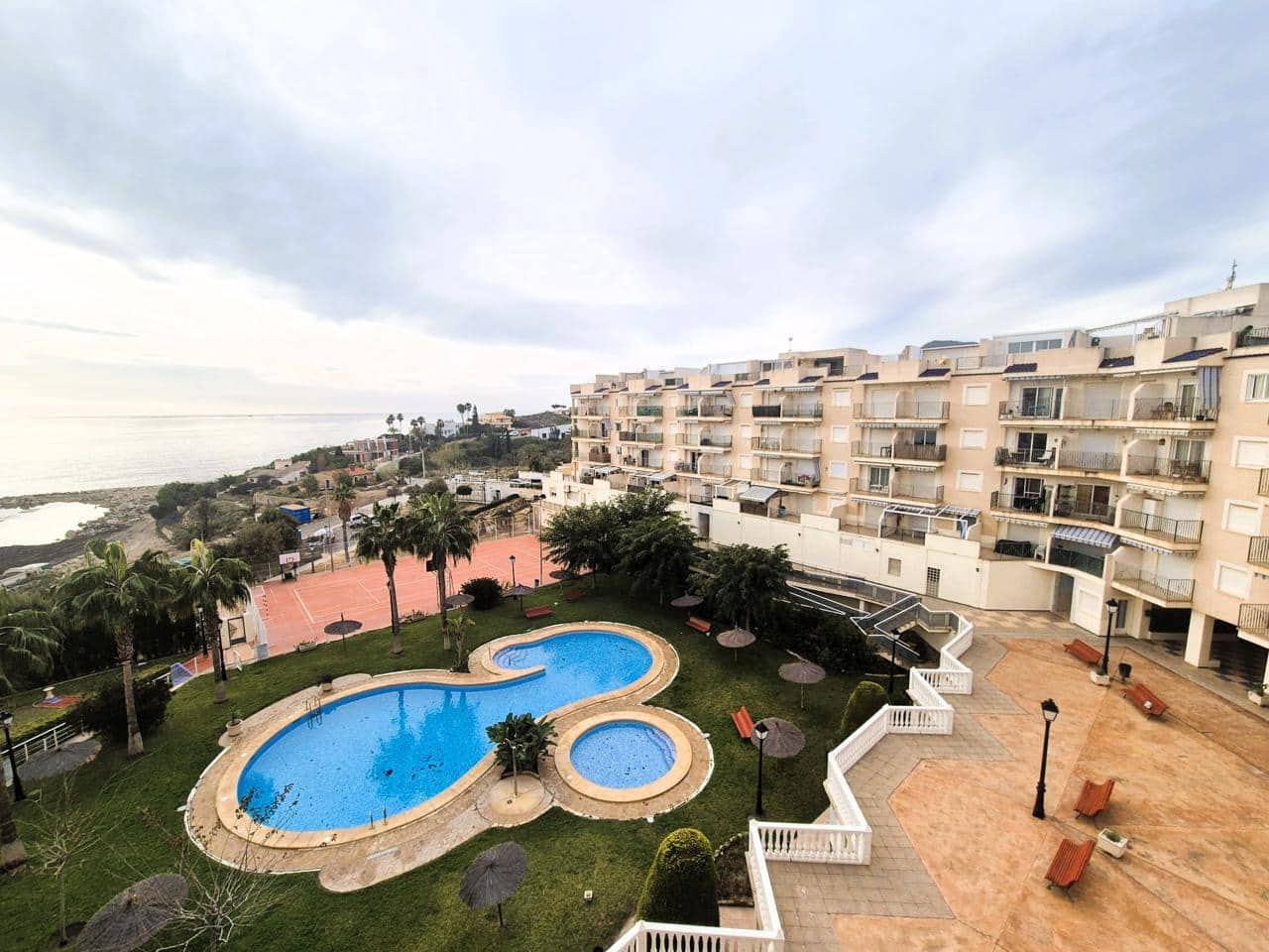 2 slaapkamer Flat te koop in El Campello met garage - € 289.000 (Ref: 9506919)