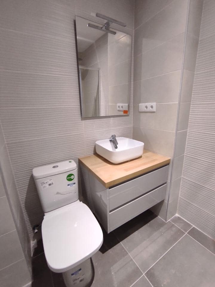 Piso de 2 habitaciones en Alicante / Alacant ciudad en alquiler - 1.200 € (Ref: 9532171)