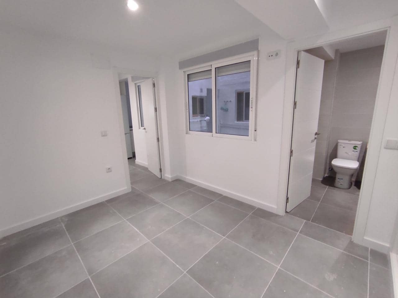 Piso de 2 habitaciones en Alicante / Alacant ciudad en alquiler - 1.200 € (Ref: 9532171)