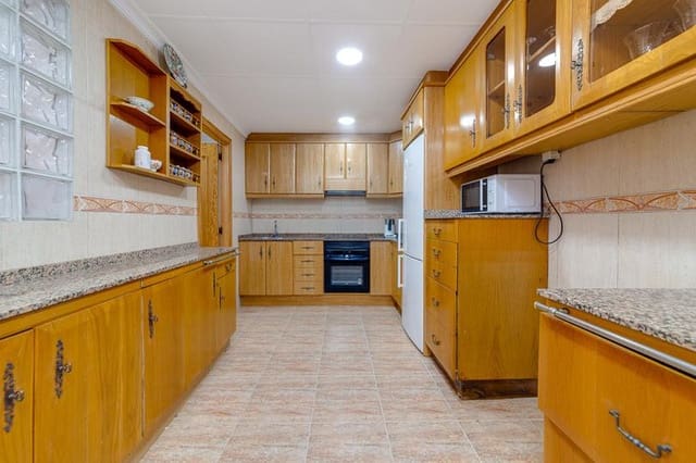 3 sovrum Villa till salu i Zona Pueblo, Guardamar del Segura - 215 000 € (Ref: 9532623)