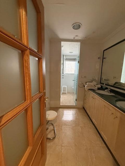 3 makuuhuone Asunto myytävänä paikassa Alicante kaupunki - 425 000 € (Ref: 9547237)