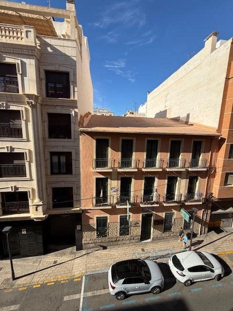 3 makuuhuone Asunto myytävänä paikassa Alicante kaupunki - 425 000 € (Ref: 9547237)