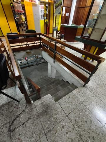 3 soveværelse Virksomhed til salg i Barrio del Centro, Alicante by - € 290.000 (Ref: 9547238)