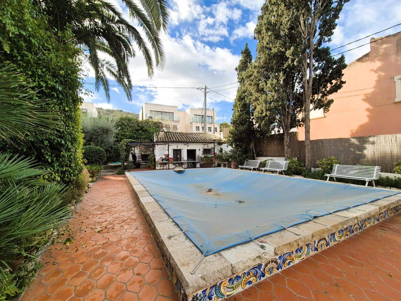 6 soverom Villa til salgs i Alicante by med svømmebasseng garasje - € 1 600 000 (Ref: 9550223)
