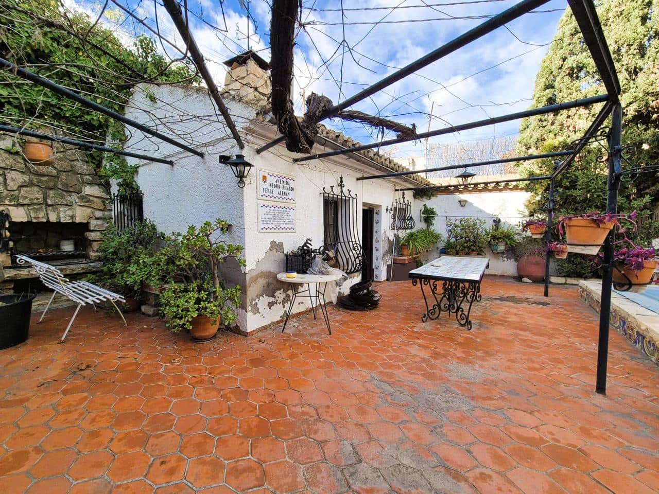 6 soverom Villa til salgs i Alicante by med svømmebasseng garasje - € 1 600 000 (Ref: 9550223)