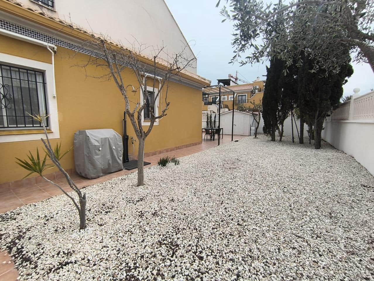 3 Zimmer Villa zu verkaufen in Arenales del Sol mit Pool Garage - 360.000 € (Ref: 9569228)