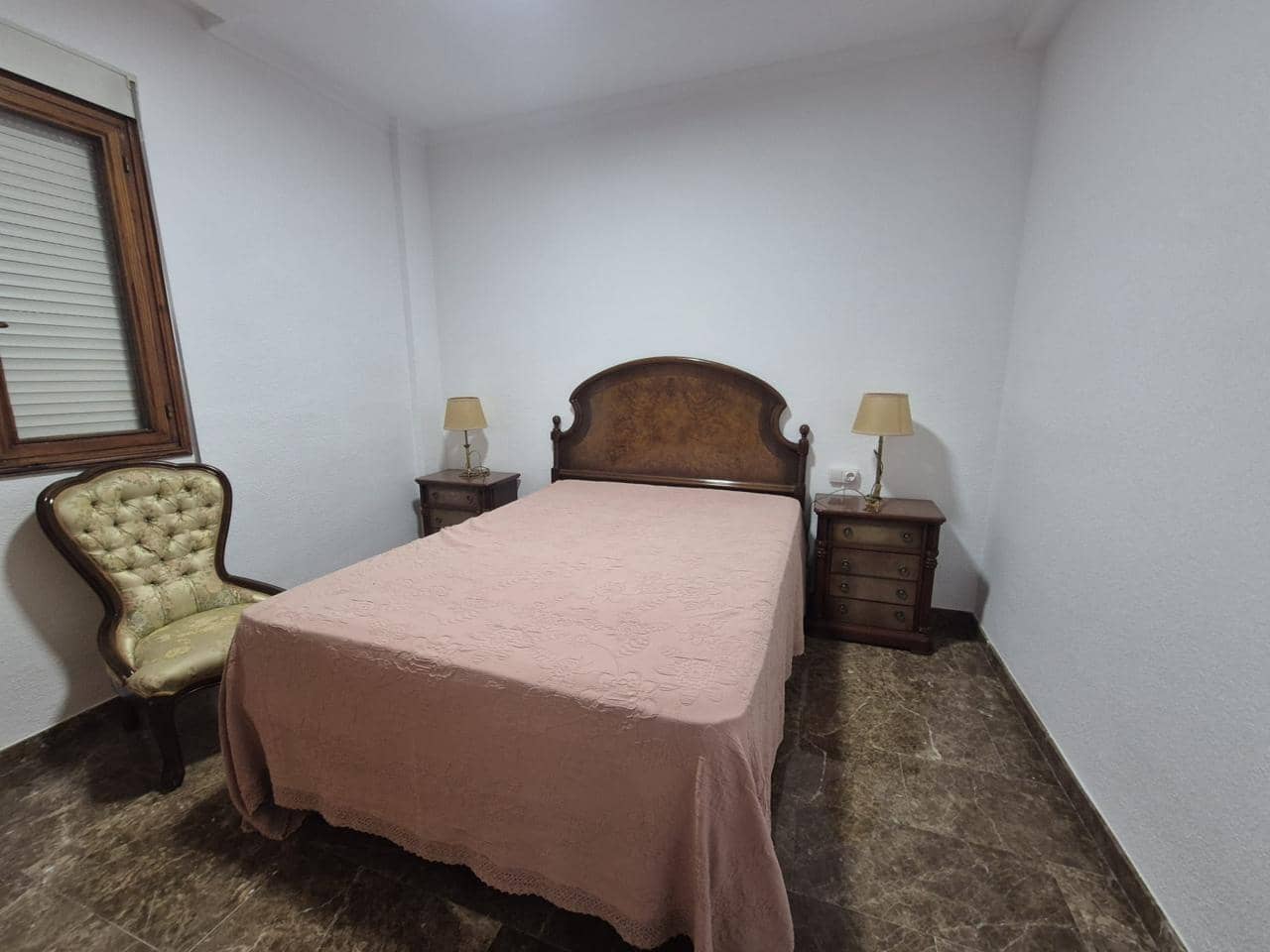 Piso de 4 habitaciones en Alicante / Alacant ciudad en alquiler - 1.700 € (Ref: 9573506)