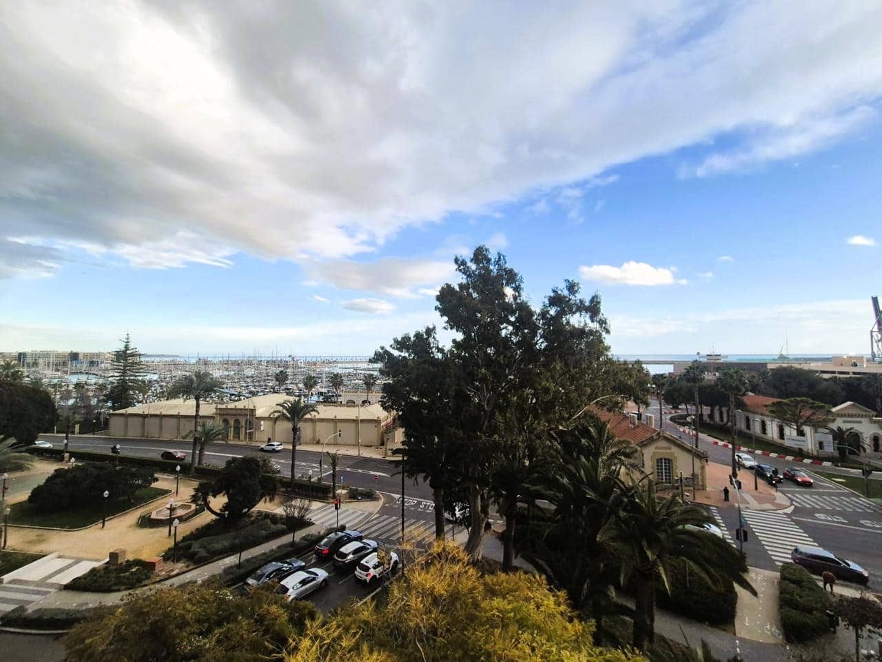 Piso de 4 habitaciones en Alicante / Alacant ciudad en alquiler - 1.700 € (Ref: 9573506)